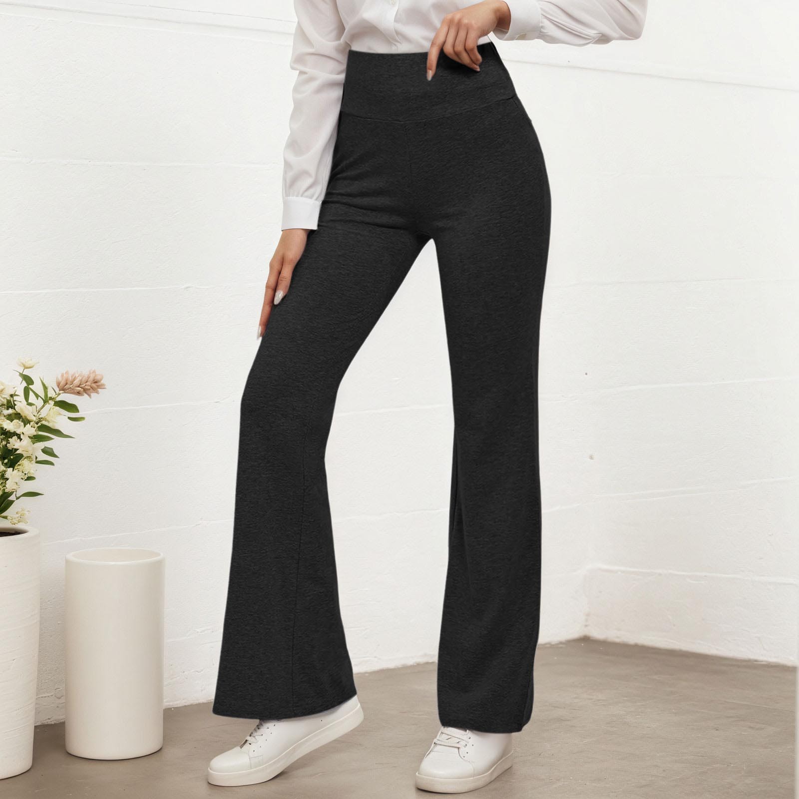 thumbnail image 2 of Pantalones de yoga acampanados para mujer con bolsillo trasero: cintura alta, moldean la silueta, tejido elástico para hacer ejercicio y llevar a diario, 2 of 5